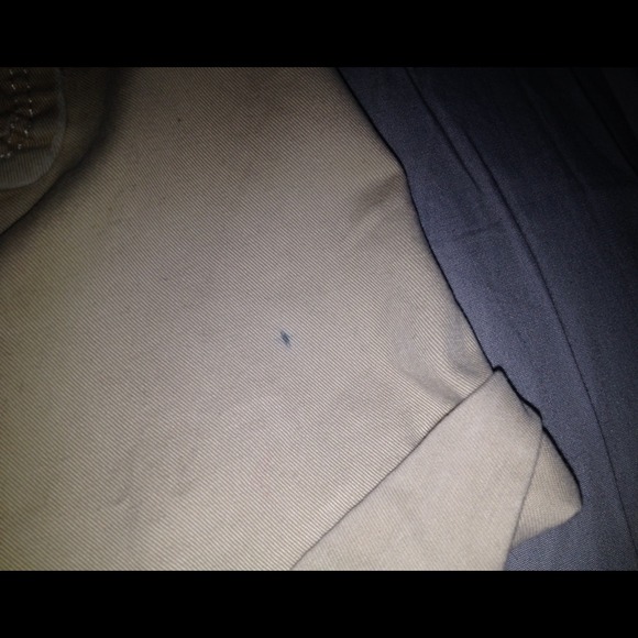 A&F Womens Cuffed Khaki Tan Beige Shorts W33 - Picture 4 of 4