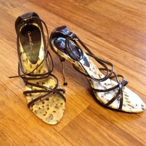 Stilettos!! Cheetah!! 😺😺