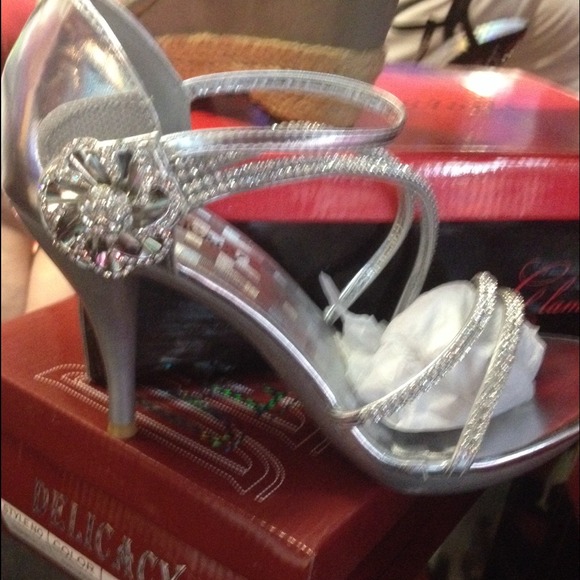 ⛔️ sold ⛔️ - Picture 3 of 4