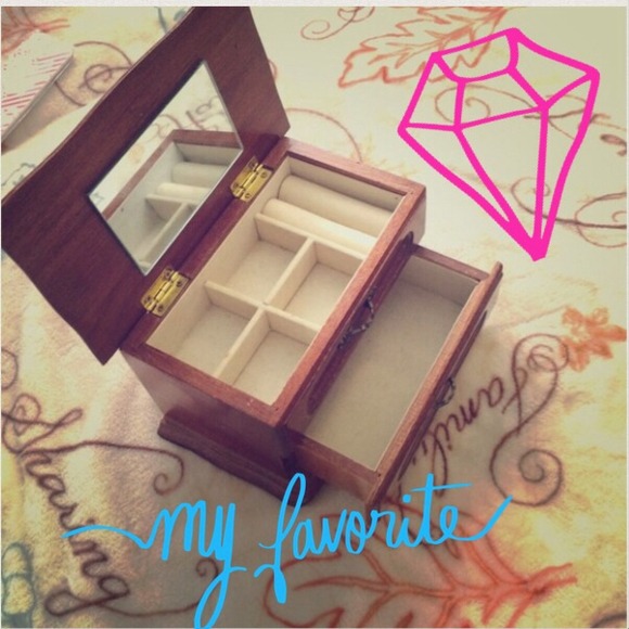 Must Have Gift Jewelry Box