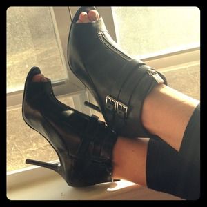 MICHAEL KORS Brenna Leather Booties!