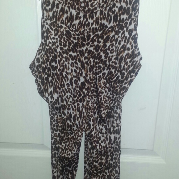 CHEETAH PRINT JUMPSUIT (FITTED) - Picture 3 of 4