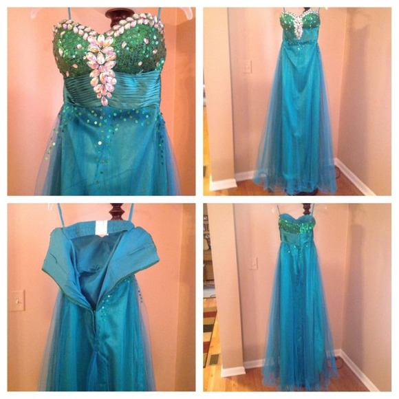 Gorgeous "prom" dress
