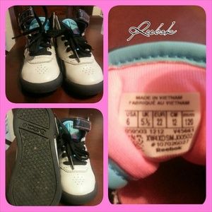 ♡PRICE DROPPED♡ Reebok 5411