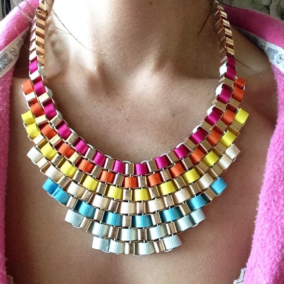 Rainbow ribbon statement necklace - Picture 3 of 4
