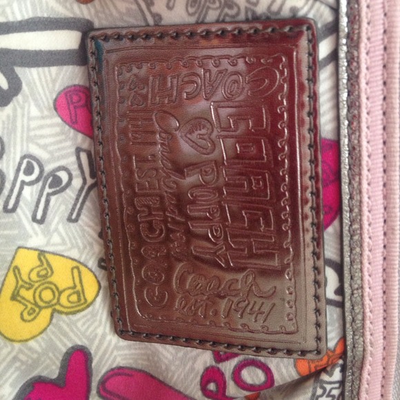 Coach wristlet. - Picture 2 of 4