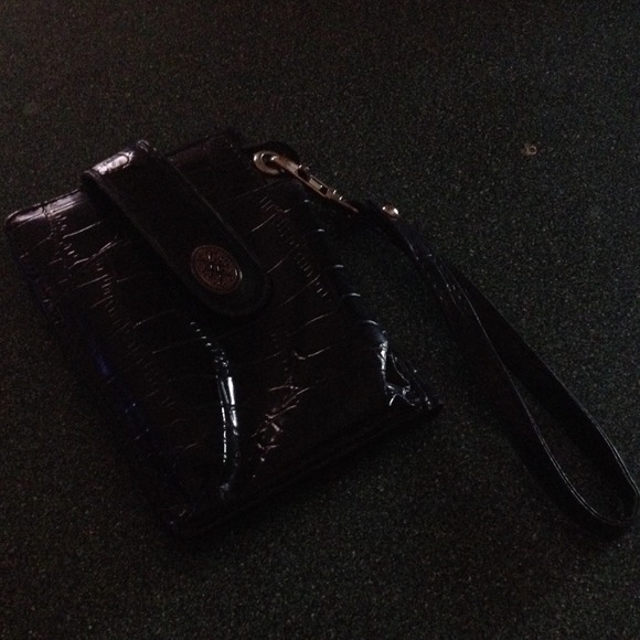 Black cell phone WRISTLET