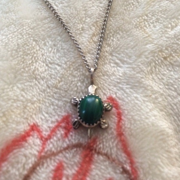 🌹 Precious! Turtle Necklace