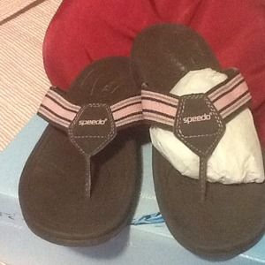 Speedo flip flops