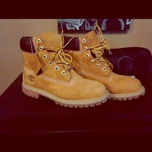 TIMBERLANDS ( PRICED DOWN ❌❌ )