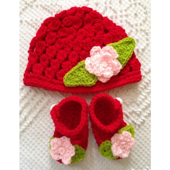 Crochet beanie & booties