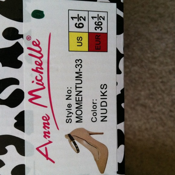 Suede nude shoes with gold studded ankle strap - Picture 3 of 3