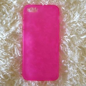 Hot pink iPhone 5 / 5S case with dust cap