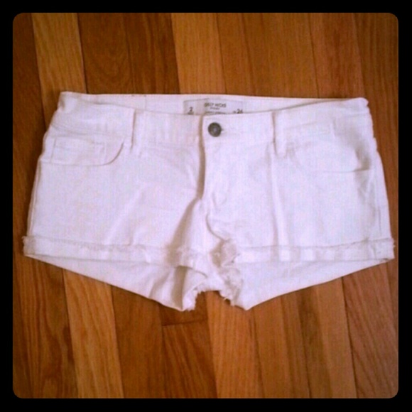 Gilly Hicks white shorts