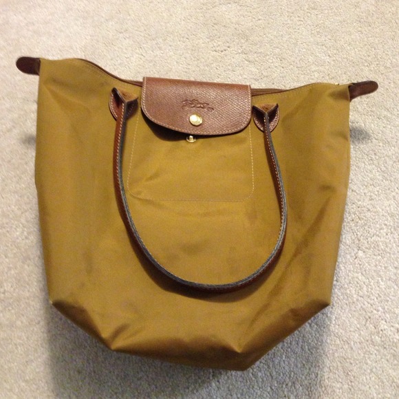 Longchamp Handbags - Small Longchamp Le Pliage