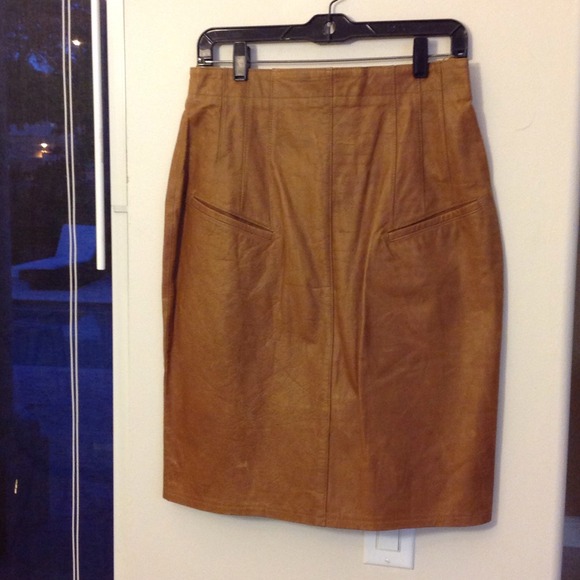 Genuine leather skirt