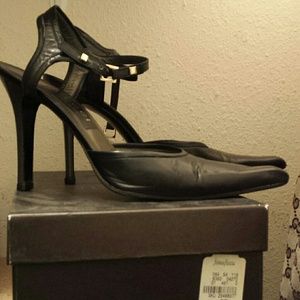 Authentic Gucci pumps