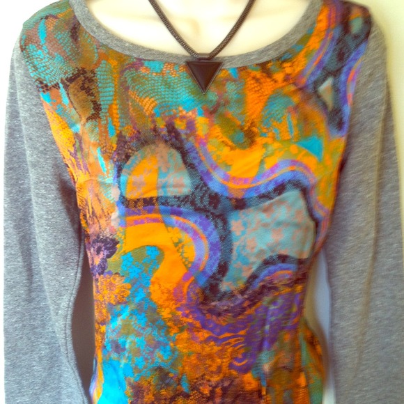 Claeson  Sweaters - ⭕️⭕️sold⭕️⭕️💠Claeson Graphic  Sweatshirt💠