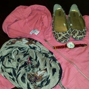 Short sleeved Salmon colored zip up hoody