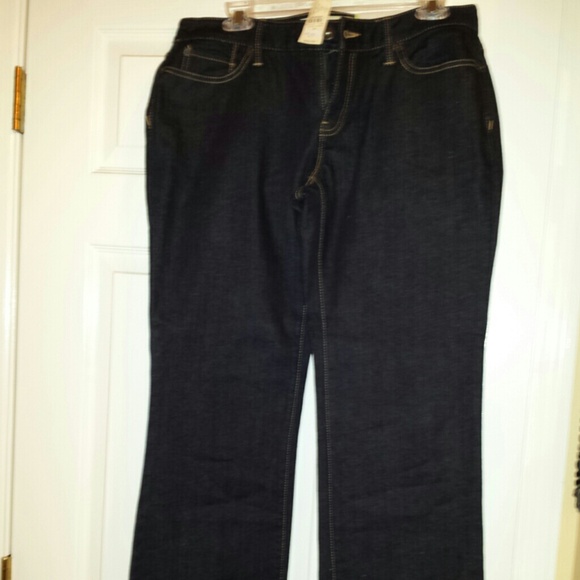 Ann Taylor curvy boot cut jeans size 8 NWT