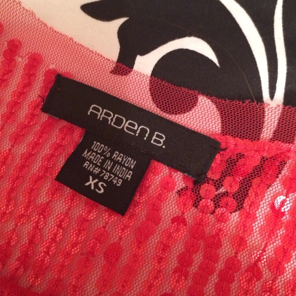 Sequenced Red dress - Picture 4 of 4