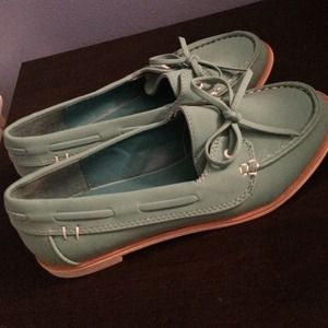 NWOT Turquoise (greenish/blue) flats