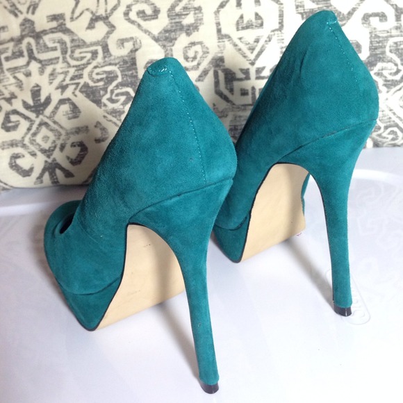BAKERS Suede Stiletto Platform Pumps - Picture 2 of 4