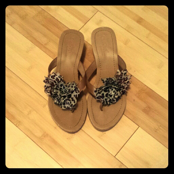 Wedge Sandals With Leopard Print Flowers