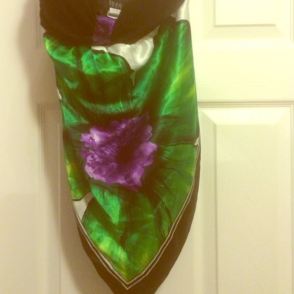 Strapless open back silky top!  Very sexy!