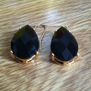 Black teardrop earrings