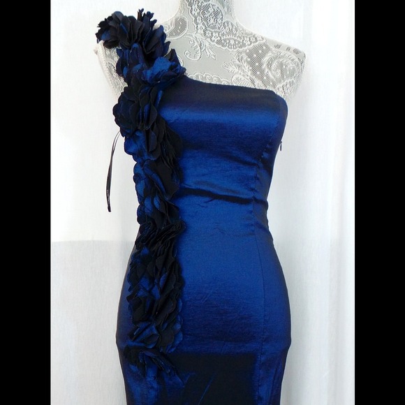 Royal blue special occasion dress Size 0 New