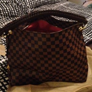 Mm artsy ! Aaa quality! New!