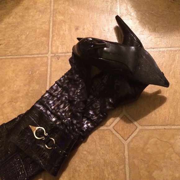 Boots - Picture 2 of 4