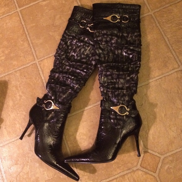 Boots - Picture 4 of 4