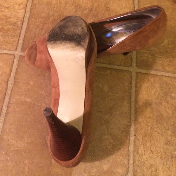 Shoes - Picture 3 of 3
