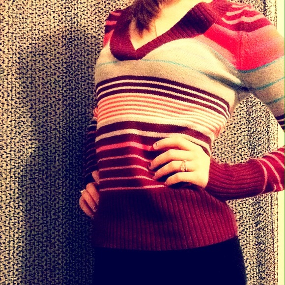 🎉REDUCED💙NWT Warm burgundy and auburn sweater!