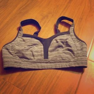 Lululemon wee are from space tamer bra 34D