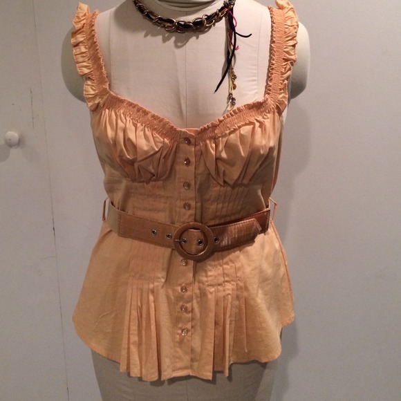 💥Host Pick💫Sandy color top - Picture 1 of 4