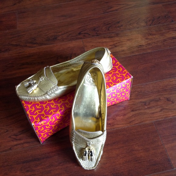 Tory Burch driving moccasin