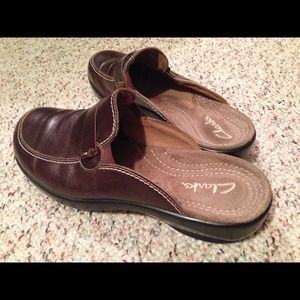 Clarks Brown Leather Slides/Mules (Size 8)