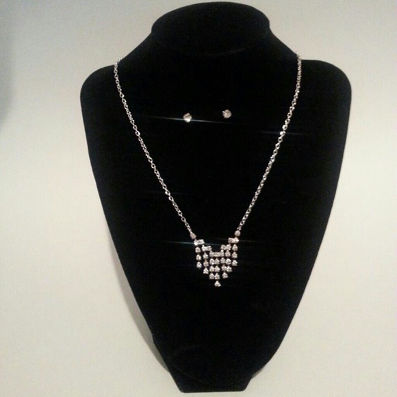 Necklace & Earring set - Picture 1 of 1