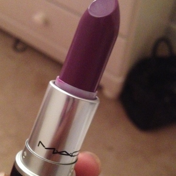 HEROINE LIPSTICK