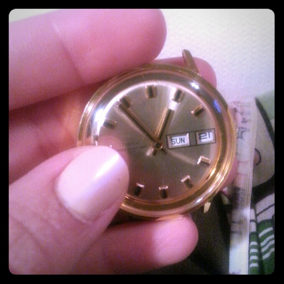 Stunning Gold tone Timex watch!!! :)