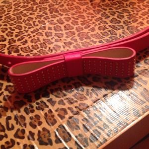 Adorable red bow belt from express