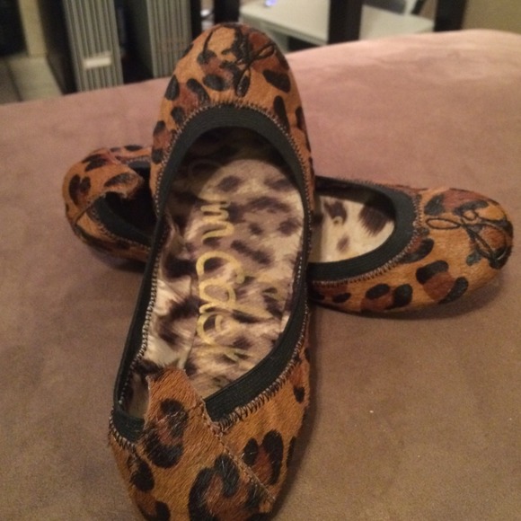 Animal print flat shoe!!