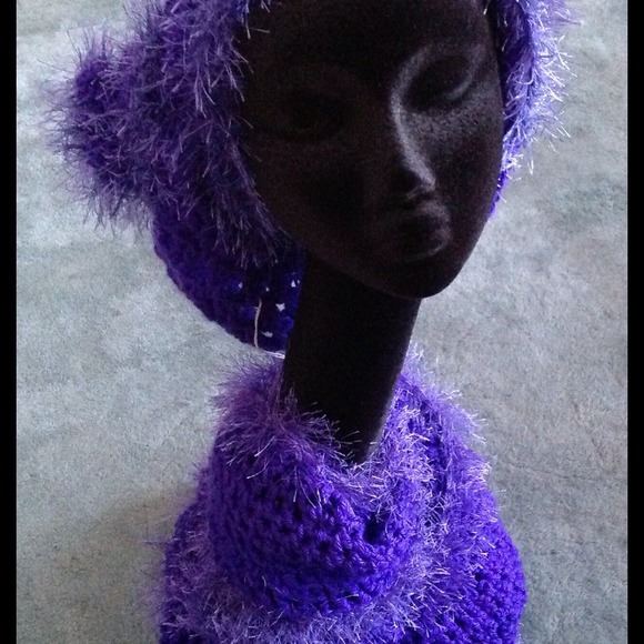 Sassy hat and scarf - Picture 2 of 2