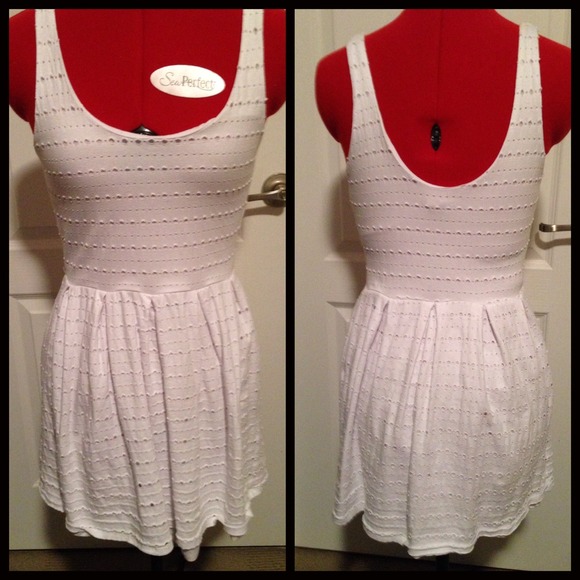 5|48 White Cotton Stretchy Dress Med