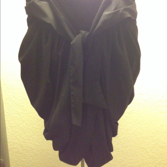 Peplum front tie skirt