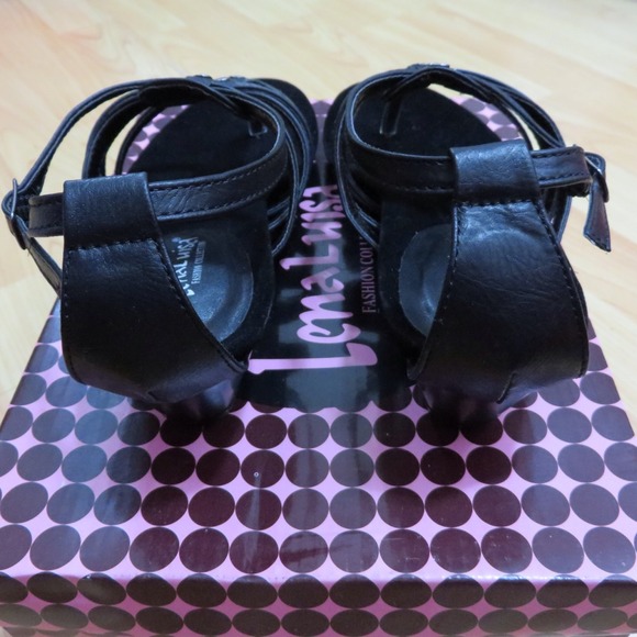 Shoes - Picture 2 of 3