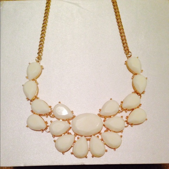 Statement piece necklace